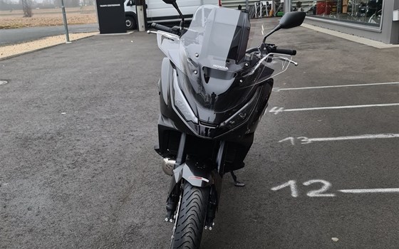 Neufahrzeug Honda NT1100 - Bild 5 Neufahrzeug Honda NT1100 - Bild 5