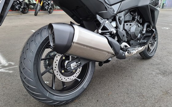Neufahrzeug Honda NT1100 - Bild 7 Neufahrzeug Honda NT1100 - Bild 7