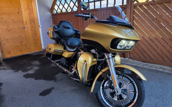 Gebrauchtmotorrad Harley-Davidson Road Glide Ultra - Bild 2 Gebrauchtmotorrad Harley-Davidson Road Glide Ultra - Bild 2