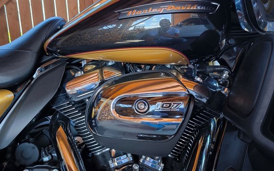 Gebrauchtmotorrad Harley-Davidson Road Glide Ultra - Bild 5 Gebrauchtmotorrad Harley-Davidson Road Glide Ultra - Bild 5