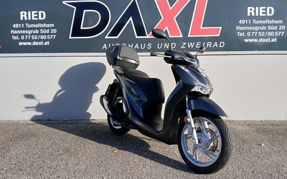 Gebrauchtmotorrad Honda SH150i - Bild 1