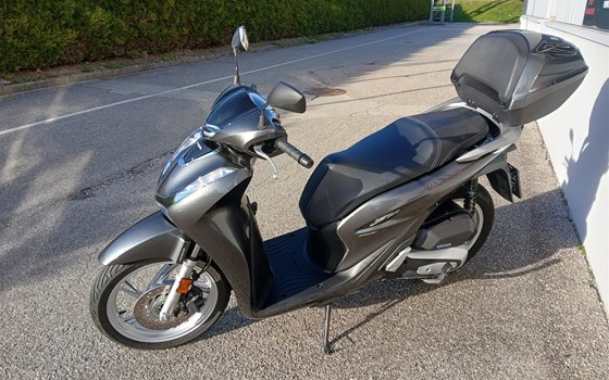 Gebrauchtmotorrad Honda SH150i - Bild 4