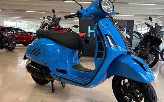 Gebrauchtmotorrad Vespa GTS 125 Supersport iGET - Bild 2 Gebrauchtmotorrad Vespa GTS 125 Supersport iGET - Bild 2
