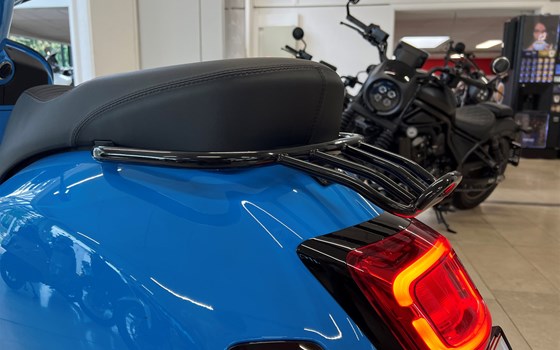 Gebrauchtmotorrad Vespa GTS 125 Supersport iGET - Bild 7 Gebrauchtmotorrad Vespa GTS 125 Supersport iGET - Bild 7