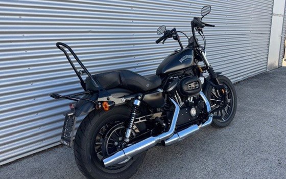 Gebrauchtmotorrad Harley-Davidson Sportster XL 883 N Iron - Bild 4 Gebrauchtmotorrad Harley-Davidson Sportster XL 883 N Iron - Bild 4