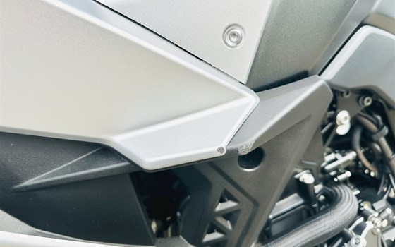 Gebrauchtmotorrad Suzuki GSX-8R - Bild 11