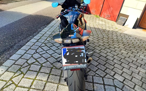 Gebrauchtmotorrad Suzuki GSX-R 600 - Bild 3 Gebrauchtmotorrad Suzuki GSX-R 600 - Bild 3