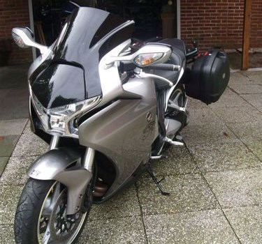 Gebrauchtmotorrad Honda VFR 1200 F - Bild 2