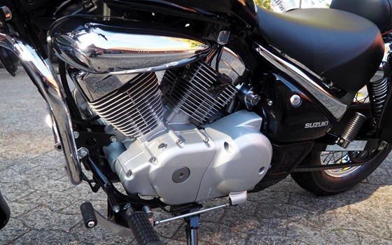 Gebrauchtmotorrad Suzuki Intruder VL 125 LC - Bild 9