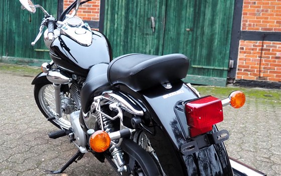 Gebrauchtmotorrad Suzuki Intruder VL 125 LC - Bild 7