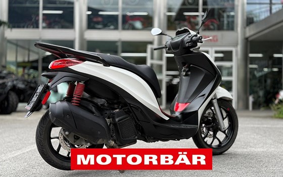 Gebrauchtmotorrad Piaggio Medley 125 ie IGET - Bild 3 Gebrauchtmotorrad Piaggio Medley 125 ie IGET - Bild 3