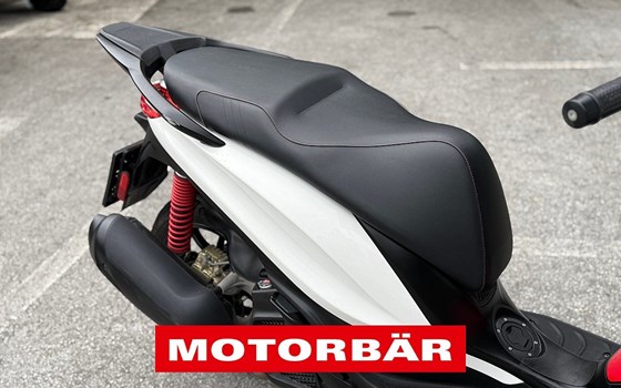 Gebrauchtmotorrad Piaggio Medley 125 ie IGET - Bild 4 Gebrauchtmotorrad Piaggio Medley 125 ie IGET - Bild 4