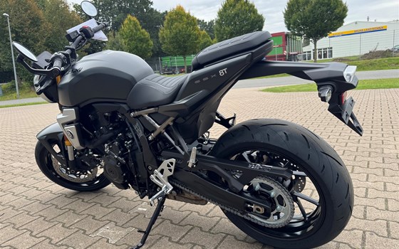 Neufahrzeug Suzuki GSX-8T - Bild 3