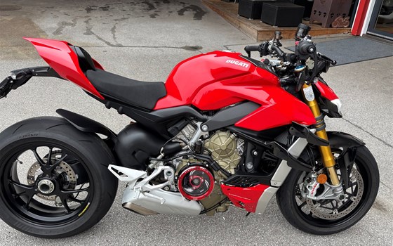Gebrauchtmotorrad Ducati Streetfighter V4 S - Bild 1