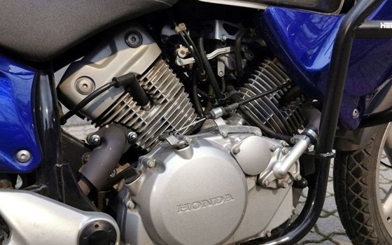 Gebrauchtmotorrad Honda XL 125 V Varadero - Bild 11