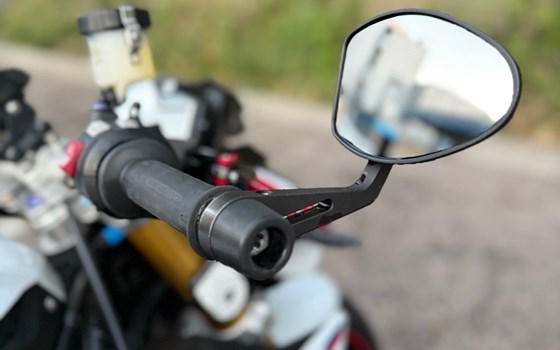 Gebrauchtmotorrad BMW S 1000 R - Bild 7 Gebrauchtmotorrad BMW S 1000 R - Bild 7