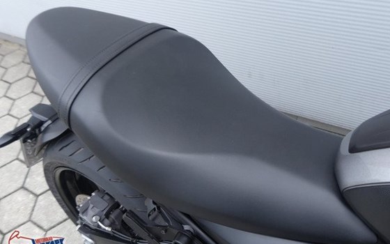 Gebrauchtmotorrad Triumph Trident 660 - Bild 4