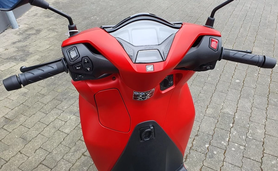 Angebot Honda SH350i Bild 12: Angebot Honda SH350i