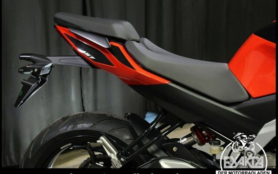 Gebrauchtmotorrad Aprilia Tuono 457 - Bild 24