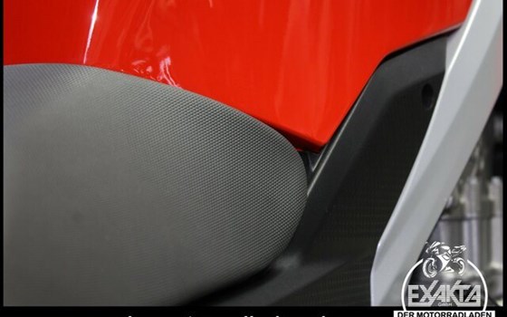 Gebrauchtmotorrad Aprilia Tuono 457 - Bild 27