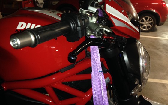 Gebrauchtmotorrad Ducati Monster 1200 R - Bild 11 Gebrauchtmotorrad Ducati Monster 1200 R - Bild 11