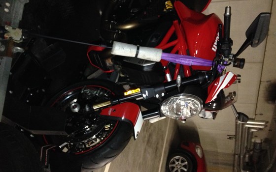 Gebrauchtmotorrad Ducati Monster 1200 R - Bild 2 Gebrauchtmotorrad Ducati Monster 1200 R - Bild 2