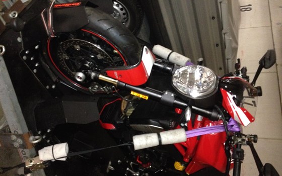 Gebrauchtmotorrad Ducati Monster 1200 R - Bild 3 Gebrauchtmotorrad Ducati Monster 1200 R - Bild 3