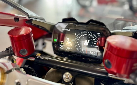 Gebrauchtmotorrad Ducati Panigale V4 R - Bild 16