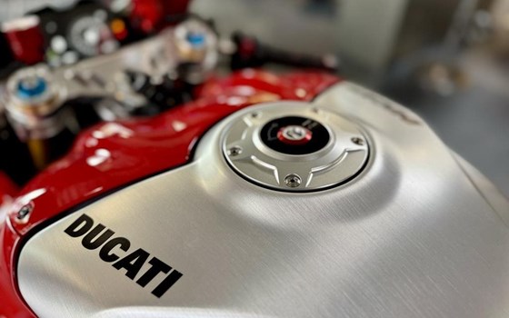 Gebrauchtmotorrad Ducati Panigale V4 R - Bild 8