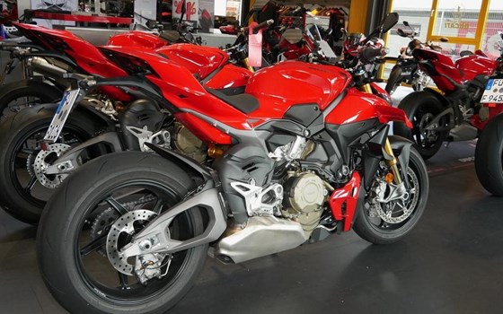 Gebrauchtmotorrad Ducati Streetfighter V2 S - Bild 2