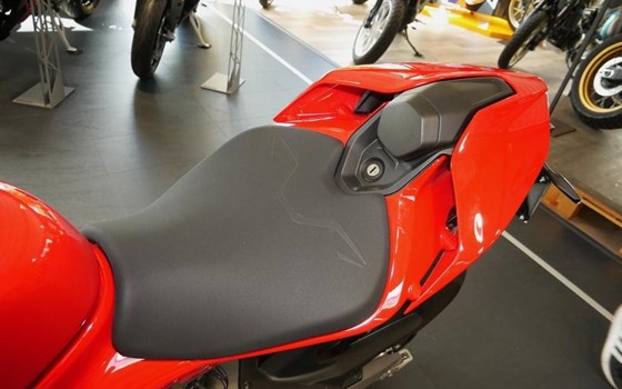 Gebrauchtmotorrad Ducati Streetfighter V2 S - Bild 6