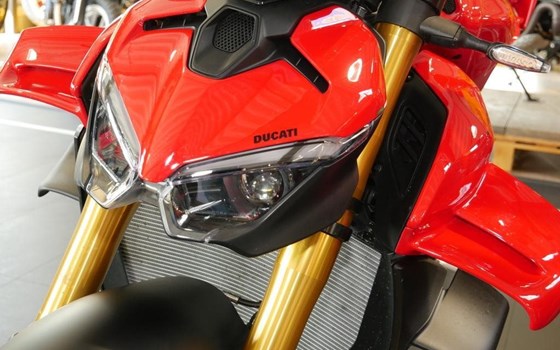 Gebrauchtmotorrad Ducati Streetfighter V2 S - Bild 8