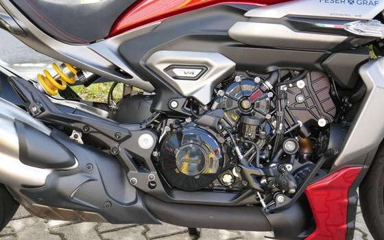 Gebrauchtmotorrad Ducati XDiavel V4 - Bild 4