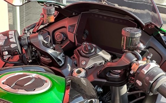 Neufahrzeug Kawasaki Ninja H2 SX SE - Bild 15