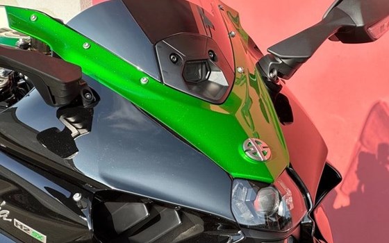 Neufahrzeug Kawasaki Ninja H2 SX SE - Bild 6