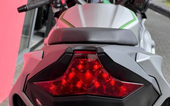 Neufahrzeug Kawasaki Ninja 7 Hybrid - Bild 10