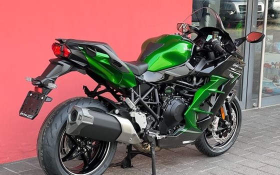 Neufahrzeug Kawasaki Ninja H2 SX SE - Bild 13
