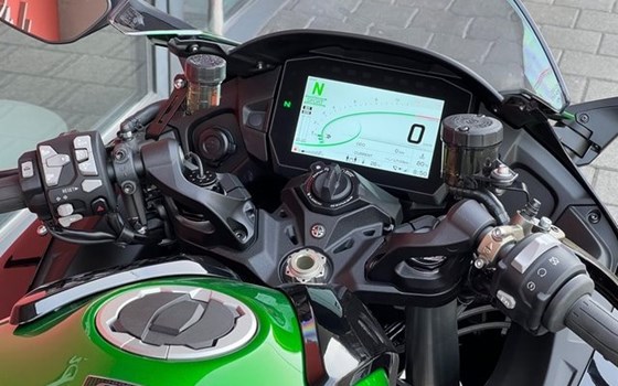 Motorrad Occasion Kawasaki Ninja H2 SX SE - Bild 14