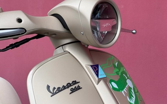 Neufahrzeug Vespa 946 Dragon - Bild 15