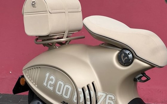 Neufahrzeug Vespa 946 Dragon - Bild 2