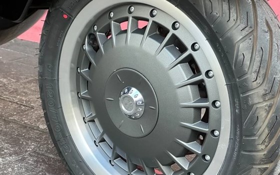 Neufahrzeug Vespa 946 - Bild 13