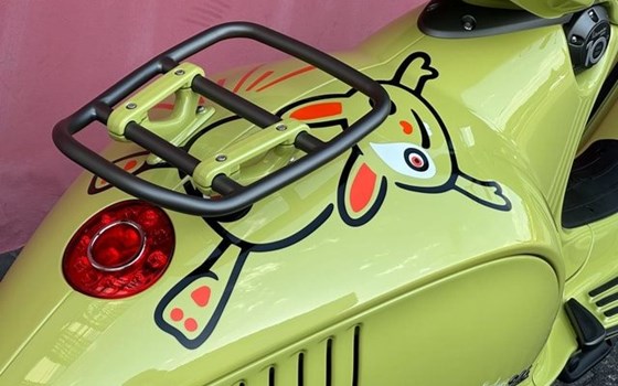 Neufahrzeug Vespa 946 10° Anniversario - Bild 6