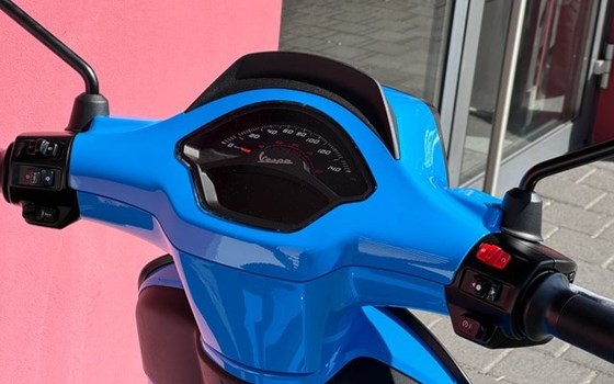Neufahrzeug Vespa Sprint 125 i.e. 3V - Bild 3