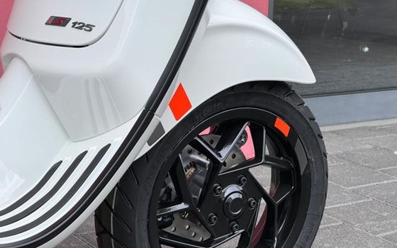 Neufahrzeug Vespa Sprint 125 i.e. 3V - Bild 7