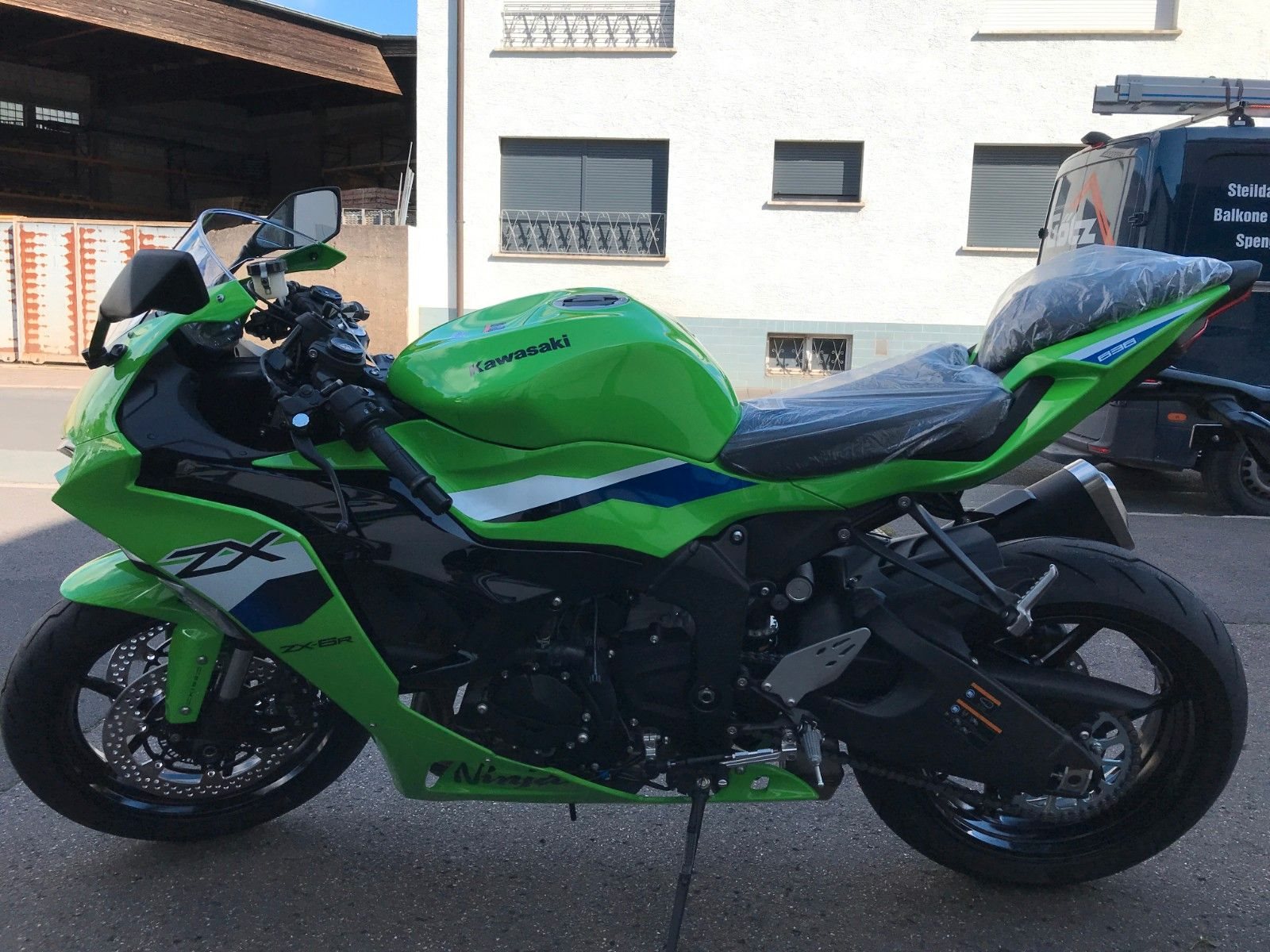 Motorbike Kawasaki Ninja ZX-6R, Grün , Year of manufacture: 2026