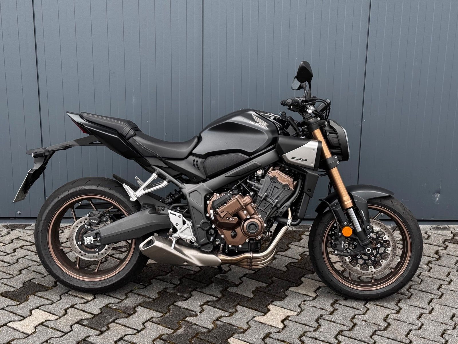 Honda CB650R E-Clutch