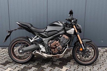 Honda CB650R E-Clutch