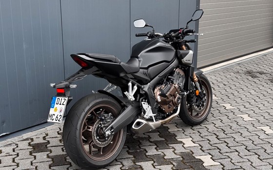 Gebrauchtmotorrad Honda CB650R E-Clutch - Bild 2