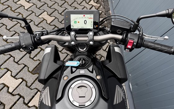 Gebrauchtmotorrad Honda CB650R E-Clutch - Bild 5