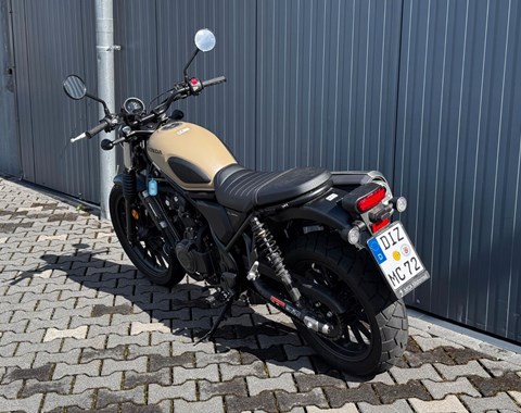 zum Vergrössern bitte anklicken!